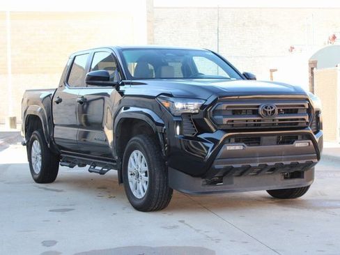 Used 2024 Toyota Tacoma SR5 image 2