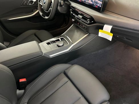 Used 2026 BMW 330i Sedan w/ Premium Package RWD image 27