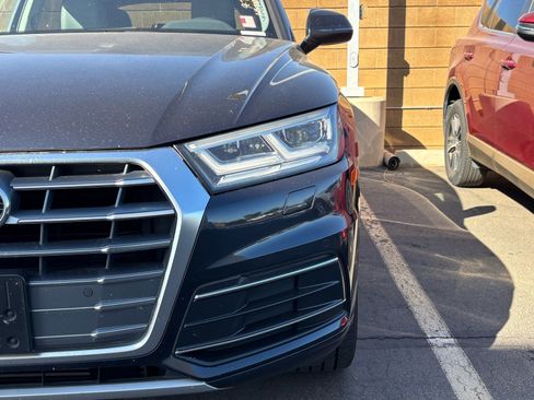 Used 2019 Audi Q5 2.0T Premium Plus w/ Premium Plus Package AWD/4WD image 8