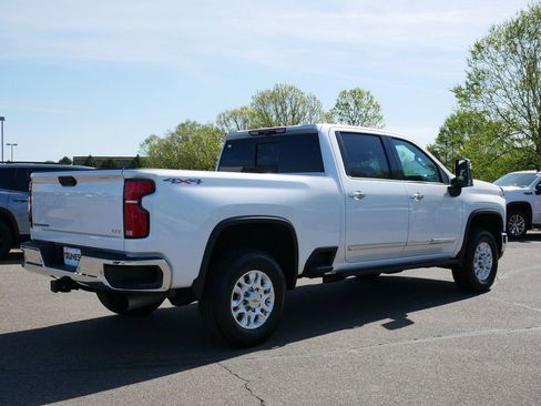 Used 2024 Chevrolet Silverado 3500 LTZ w/ LTZ Premium Package AWD/4WD image 10