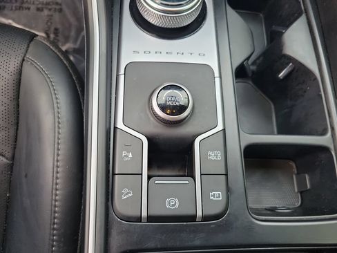 Used 2022 Kia Sorento S FWD image 35
