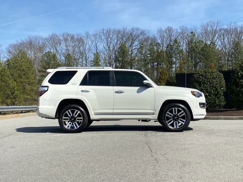 Used 2022 Toyota 4Runner Limited image 5