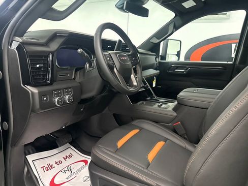 New 2026 GMC Sierra 2500 AT4 AWD/4WD image 9