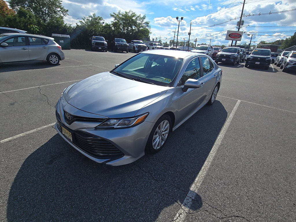 Used 2019 Toyota Camry LE FWD image 21
