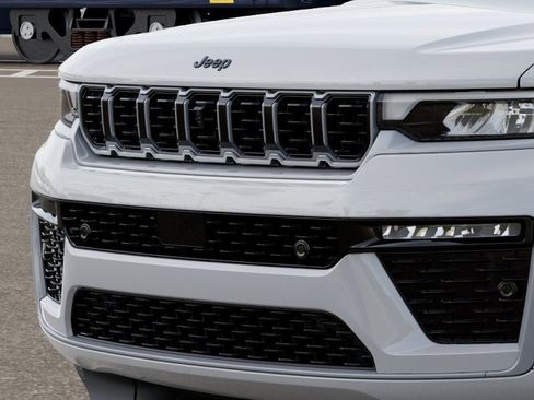 New 2026 Jeep Grand Cherokee L Summit AWD/4WD image 44