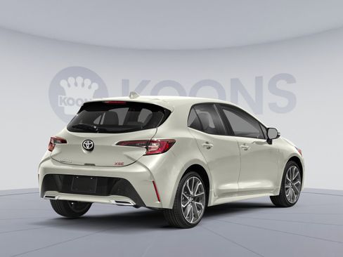 Used 2019 Toyota Corolla XSE image 2