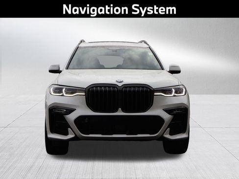 Used 2021 BMW X7 M50i AWD/4WD image 3