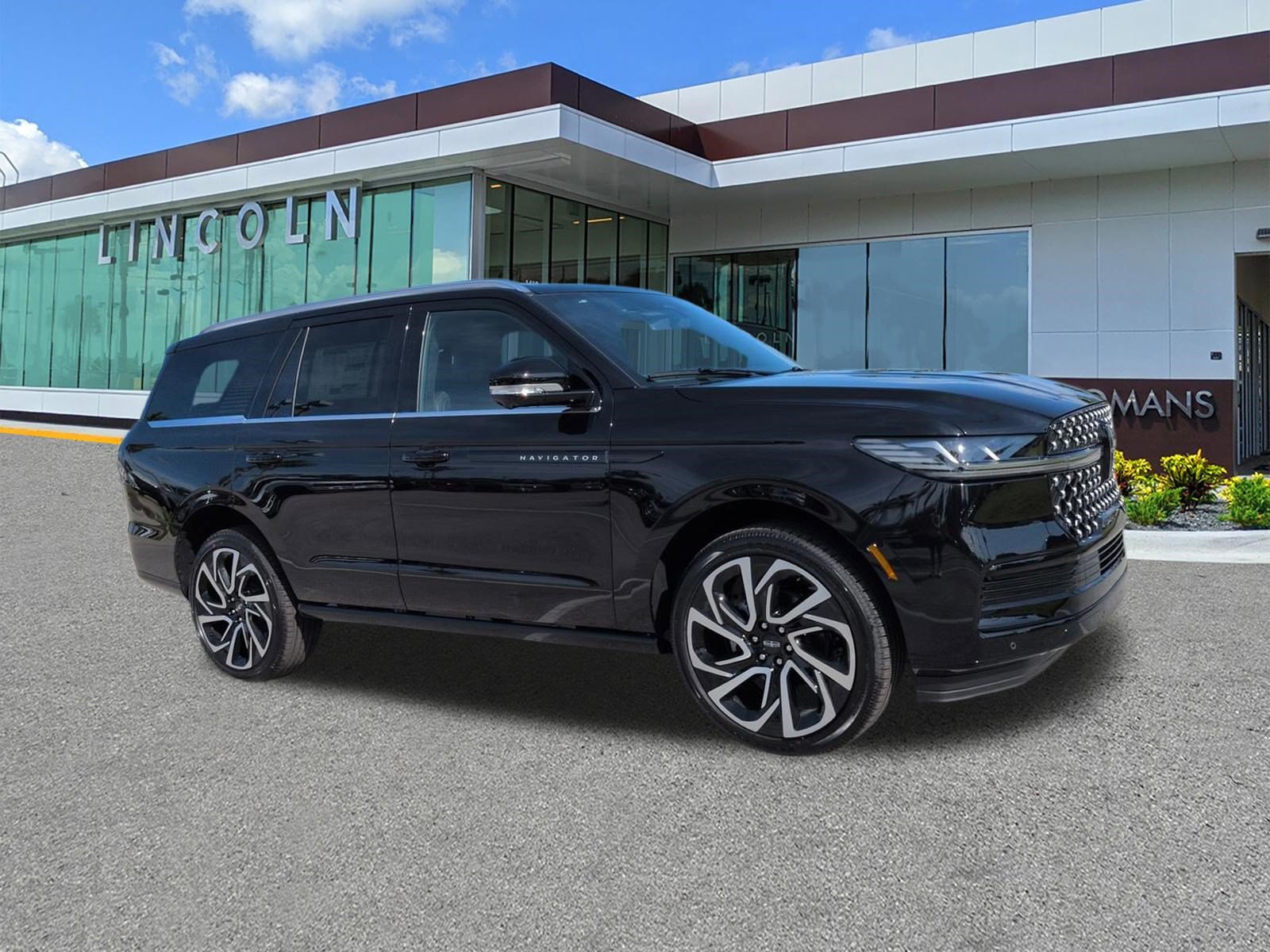 New 2026 Lincoln Navigator Black Label AWD/4WD image 2