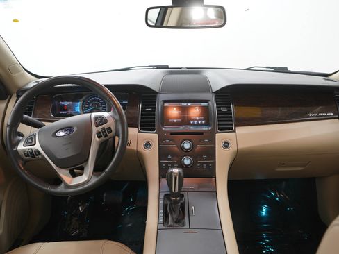 Used 2015 Ford Taurus Limited FWD image 13