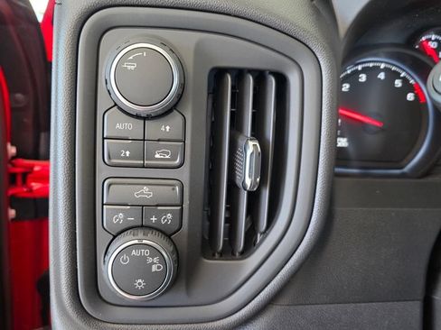 New 2026 Chevrolet Silverado 1500 Custom w/ LPO, Dark Essentials Package AWD/4WD image 18