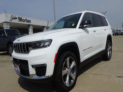 Used 2021 Jeep Grand Cherokee L Limited AWD/4WD image 2
