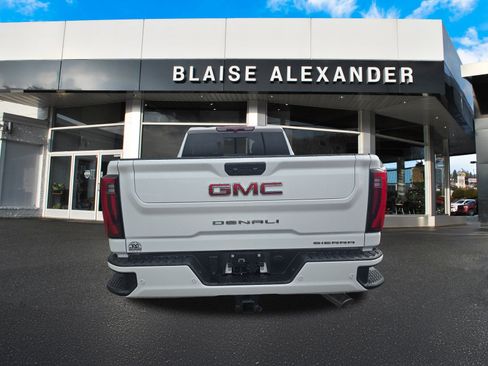 Used 2026 GMC Sierra 2500 Denali AWD/4WD image 4
