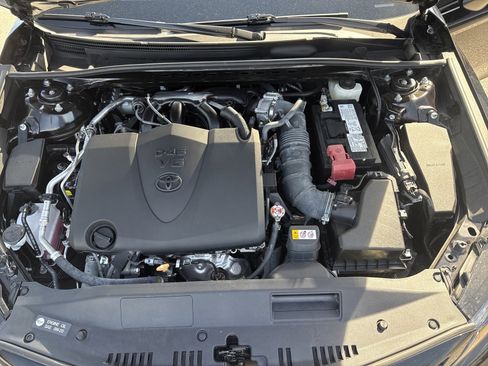 Used 2024 Toyota Camry XSE w/ Navigation Package image 9