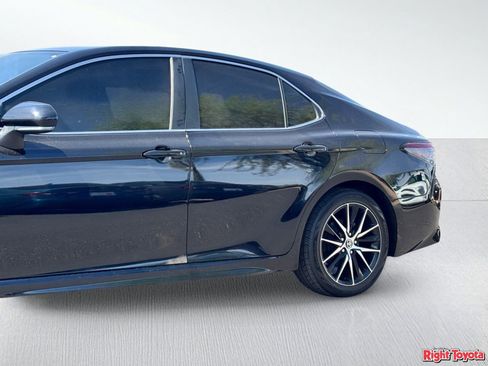 Certified 2022 Toyota Camry SE FWD image 9