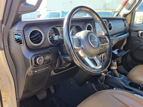 Used 2022 Jeep Wrangler Unlimited Rubicon 4xe w/ Cold Weather Group image 9