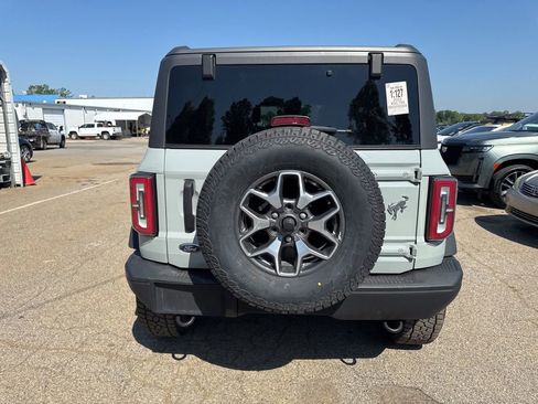 Used 2023 Ford Bronco Badlands AWD/4WD image 3