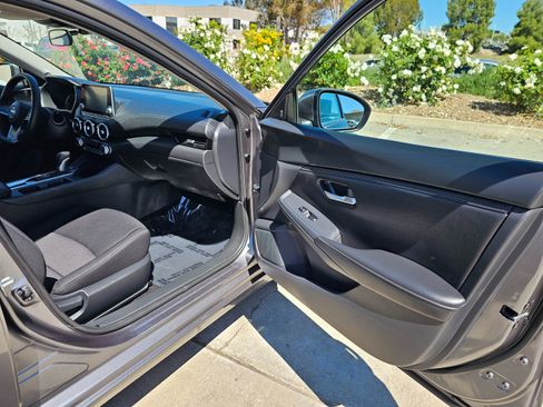Used 2025 Nissan Sentra SV FWD image 27