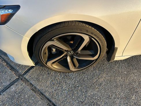 Used 2019 Honda Accord Sport image 16