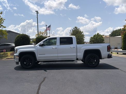 Used 2018 GMC Sierra 1500 SLT w/ SLT Premium Package AWD/4WD image 14