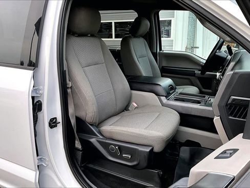 Used 2018 Ford F150 XLT w/ Equipment Group 302A Luxury image 8