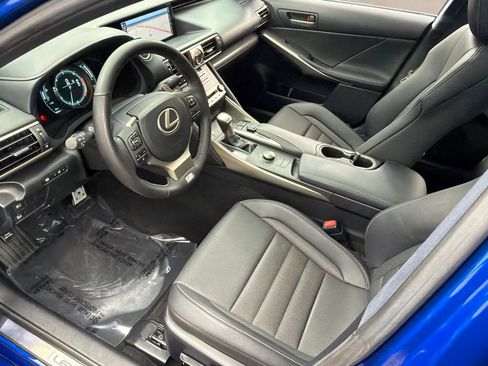 Used 2017 Lexus IS 300 F Sport w/ F Sport Package AWD/4WD image 10