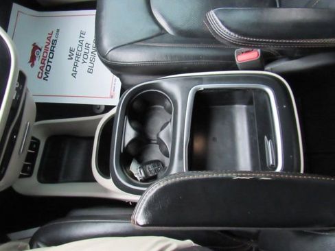 Used 2017 Chrysler Pacifica Touring-L Plus image 21