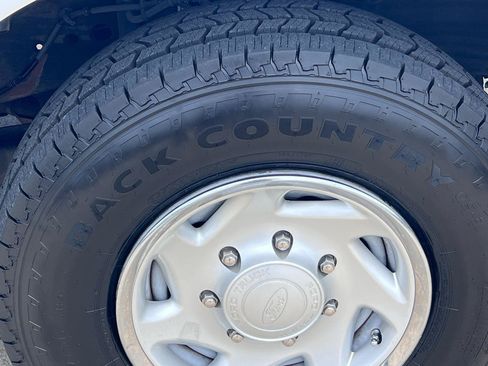 Used 2002 Ford F250 XL RWD image 14