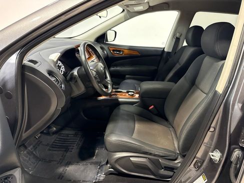 Used 2017 Nissan Pathfinder S AWD/4WD image 21