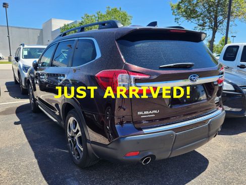 Used 2023 Subaru Ascent Touring AWD/4WD image 4