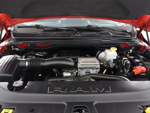 Used 2024 RAM 1500 Laramie AWD/4WD image 15