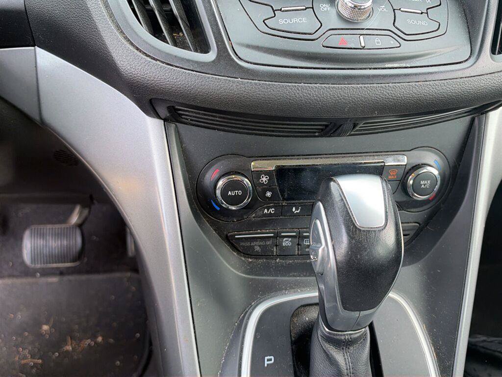 Used 2016 Ford C-MAX SE w/ Equipment Group 202A FWD image 12