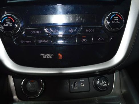 Used 2018 Nissan Murano SL image 17