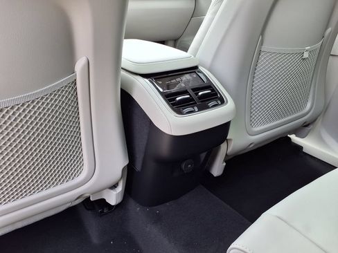 New 2026 Volvo XC90 B6 Ultra w/ Lounge Package AWD/4WD image 24