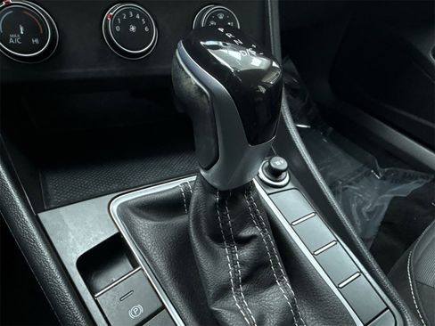 Used 2023 Volkswagen Jetta S image 25