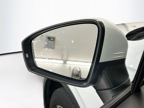 Used 2023 Volkswagen Tiguan S AWD/4WD image 16