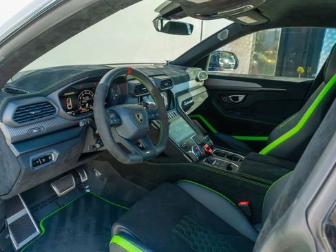 Used 2024 Lamborghini Urus Performante image 15