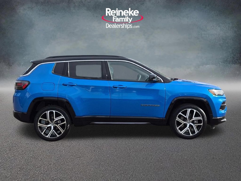 Used 2025 Jeep Compass Limited w/ Elite Group AWD/4WD image 5