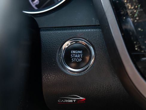 Used 2019 Toyota Camry SE w/ Convenience Package image 33