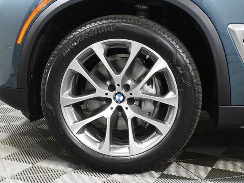 Used 2026 BMW X5 xDrive40i w/ Premium Package image 12