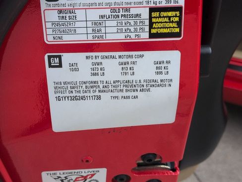 Used 2004 Chevrolet Corvette Convertible w/ Preferred Equipment Group RWD image 19
