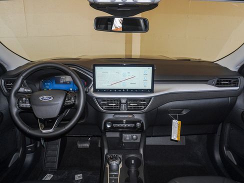 New 2025 Ford Escape SE w/ PHEV Premium Package image 25