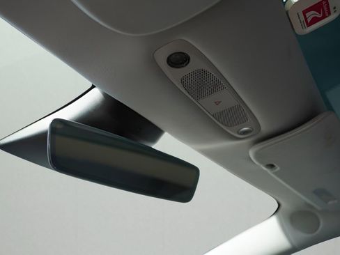 Used 2020 Tesla Model 3 Standard Range image 20