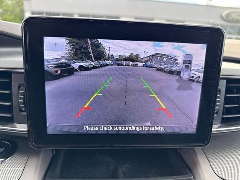 Used 2023 Ford Explorer XLT w/ Equipment Group 202A AWD/4WD image 20