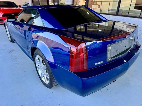 Used 2006 Cadillac XLR image 5