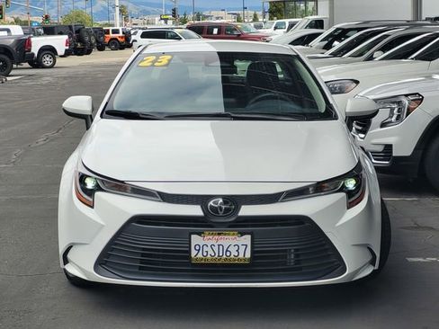 Used 2023 Toyota Corolla LE w/ LE Convenience Package FWD image 2
