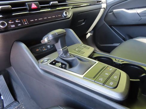 Certified 2026 Kia Sportage X-Line w/ X-Line Premium Package image 6