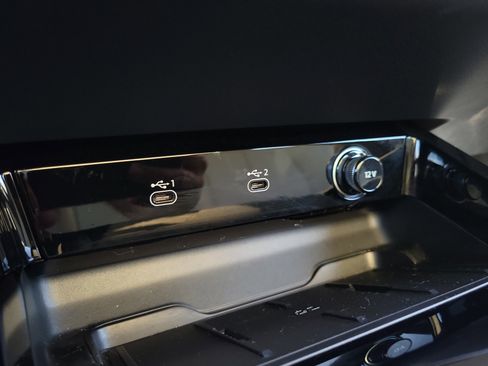 Used 2025 Audi A5 2.0T Premium Plus w/ Premium Plus AWD/4WD image 31