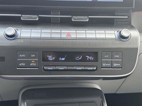 Certified 2025 Hyundai Kona Limited image 30