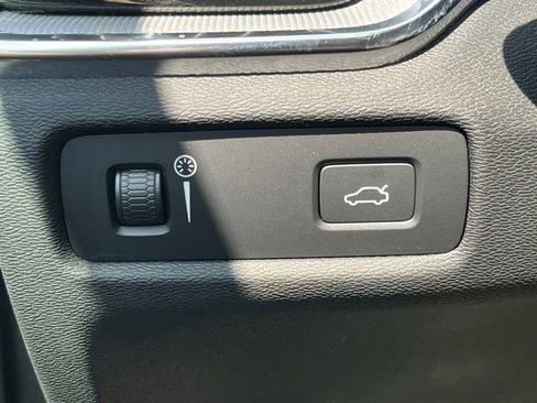 Used 2019 Volvo S60 T6 R-Design image 43