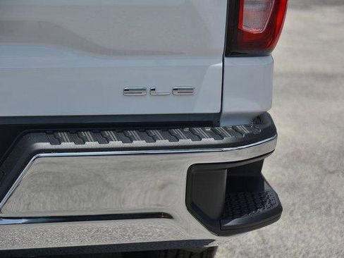 New 2025 GMC Sierra 1500 SLE w/ Preferred Package image 12